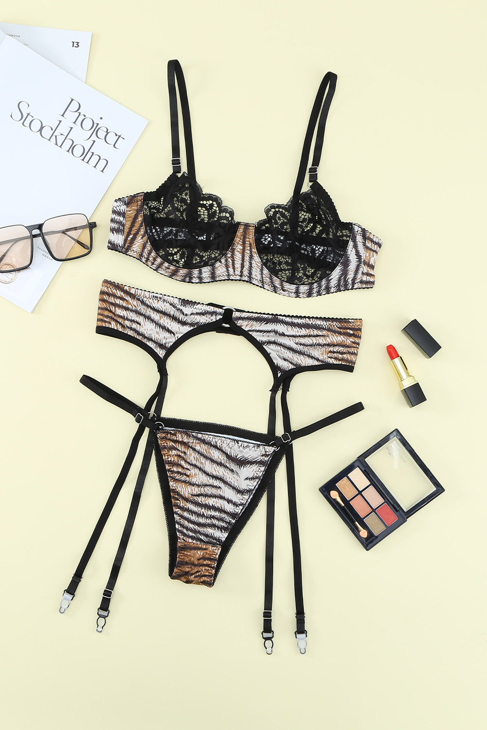 printed lace bra and panty set