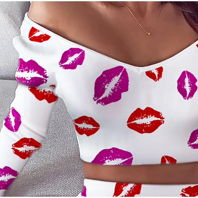 two piece lips printed long sleeve cropped top and skirt set