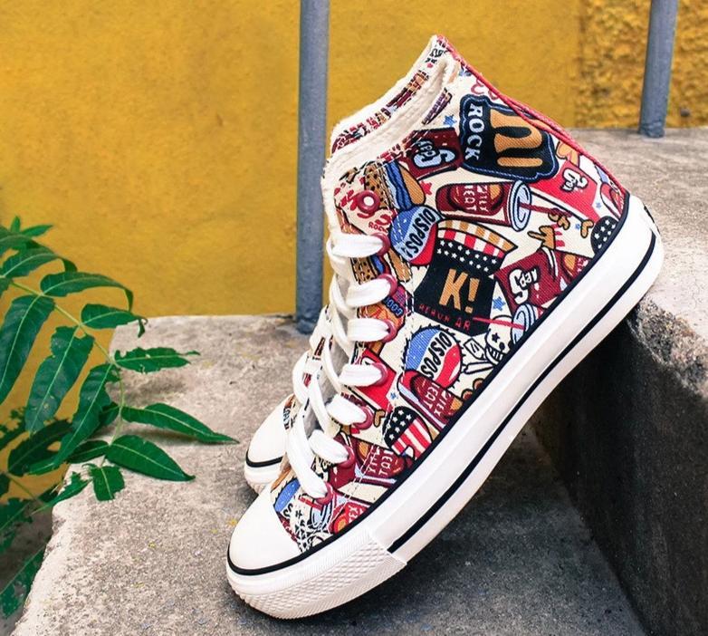 graffiti print breathable canvas lace up sneakers